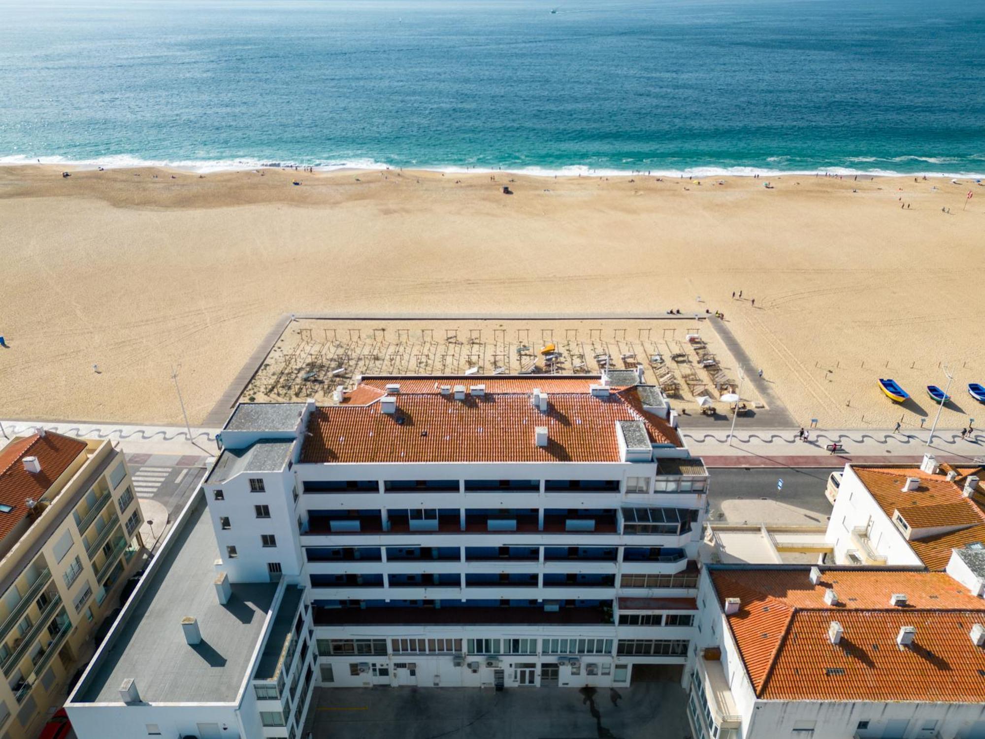 T2 Dina'S Place Nazaré Exteriör bild