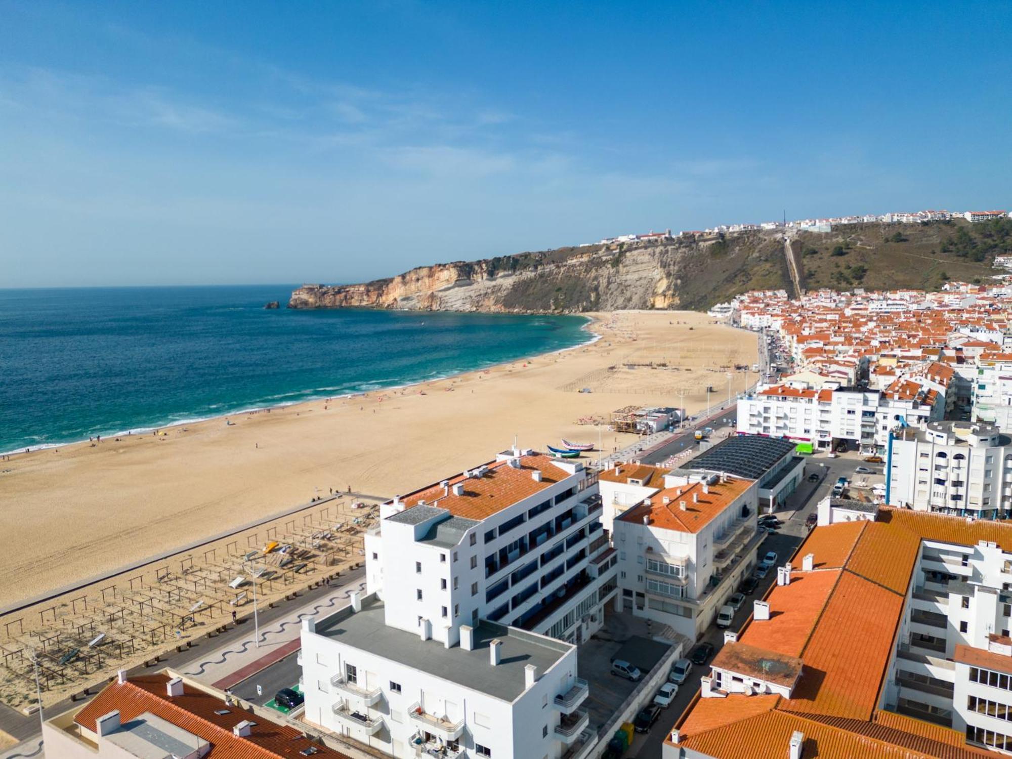 T2 Dina'S Place Nazaré Exteriör bild
