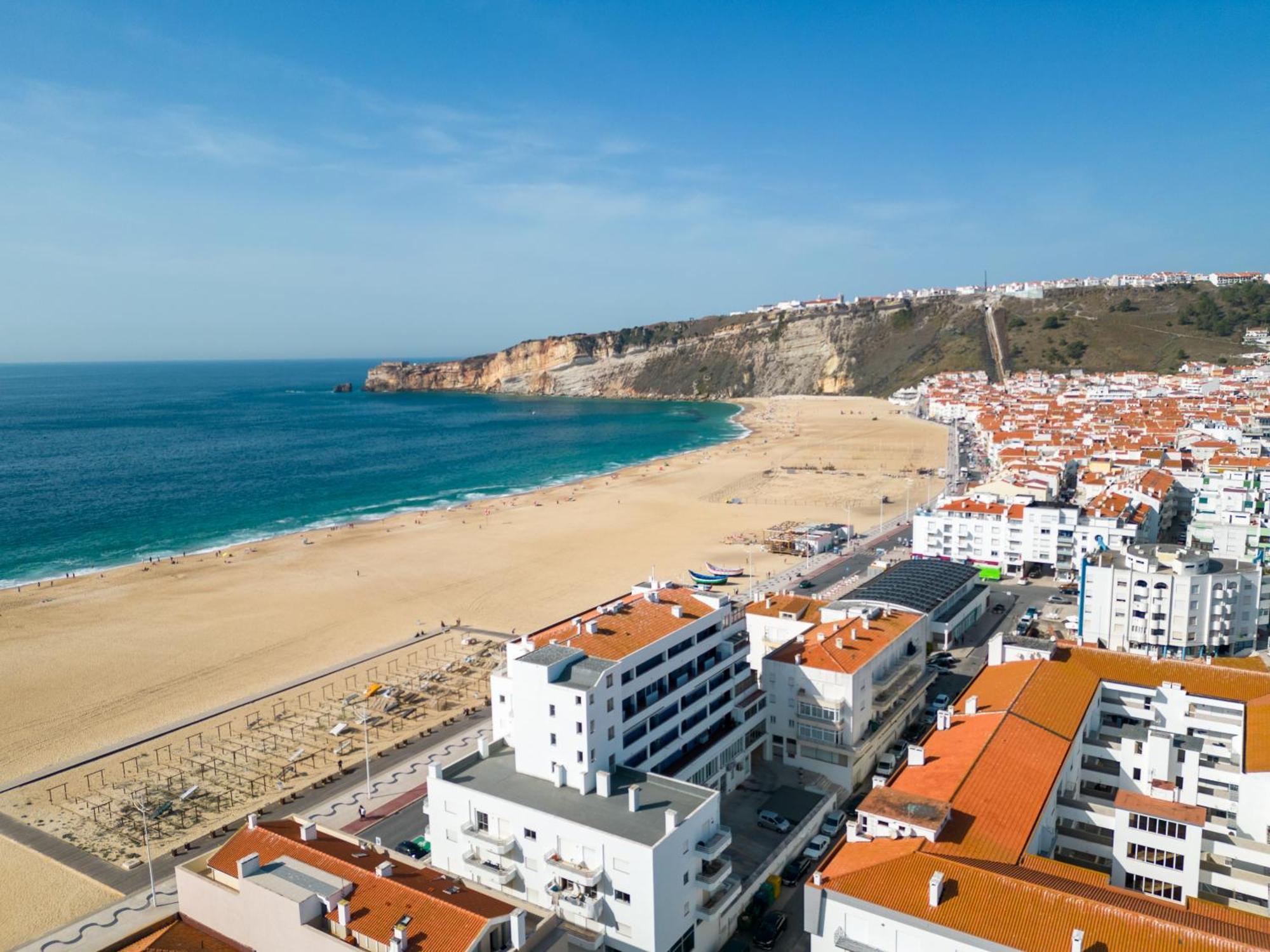T2 Dina'S Place Nazaré Exteriör bild
